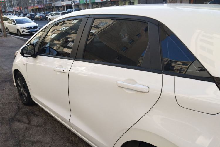 Used Honda Fit 2022 1.5L CVT Trendy Sunroof Edition Exterior 3