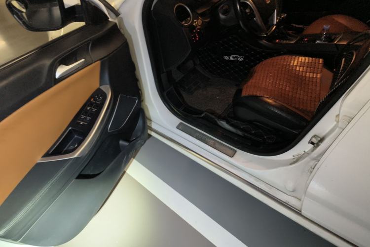 Used Roewe e550 2016 Deluxe Edition
