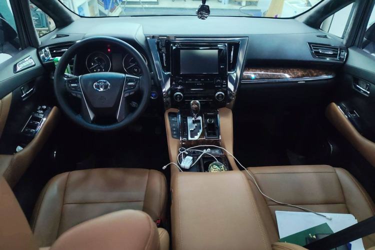 Used Toyota Alphard 2019 Dual-Engine 2.5L Luxury Edition