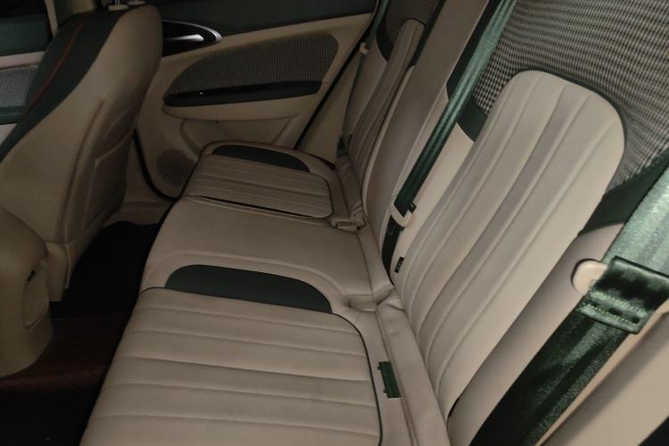 Used ORA Good Cat 2023 401 km Standard Range Luxury Version Ternary Lithium Left Rear Seat