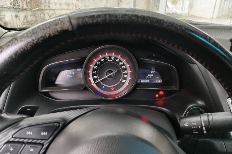 Used Mazda Mazda 3 Axela 2014 Sedan 2.0L Automatic Sport Model
