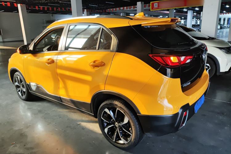 Used Dongfeng Aeolus AX4 2017 1.6L DCT Trendy Style
