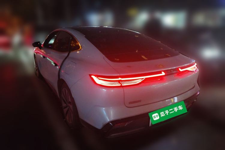 Used Geely Galaxy E8 2024 665 km Range Rear-Drive Starship Long-Range Version
