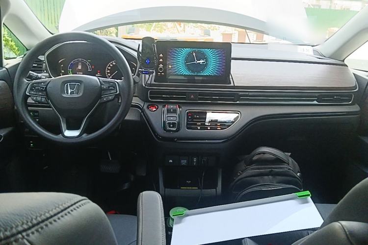 Used Honda Odyssey 2024 2.0L eHEV Sharp & Smart Edition