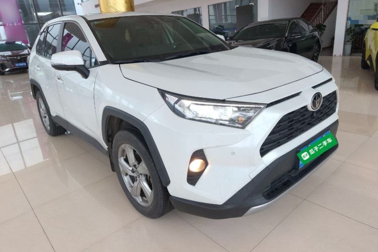 Used Toyota RAV4 2022 2.0L CVT Two-Wheel Drive Fashion Plus Edition
