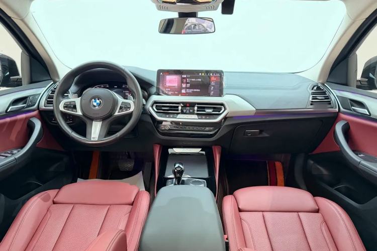 Used BMW X4 2022 xDrive 25i M Sport Package Center Console