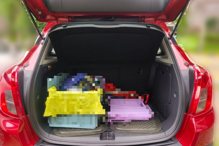 Used Buick Encore 2015 1.4T Automatic Two-Wheel Drive Urban Elite Version Trunk