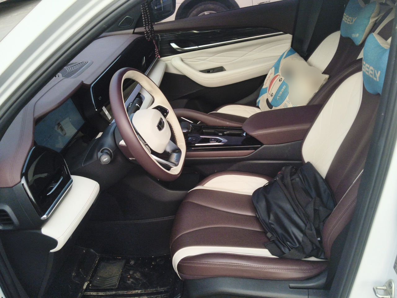 Geely Auto Monjaro L 2021 2.0TD DCT EVO Two-Wheel Drive Prestige Version — снимка 15