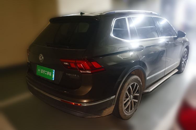 Used Volkswagen Tiguan L 2018 330TSI Automatic Two-Wheel Drive Luxury Edition Rear Right 45 Deg