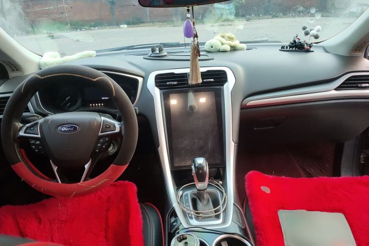 Used Ford Mondeo 2013 1.5L GTDi180 Fashion Edition Center Console