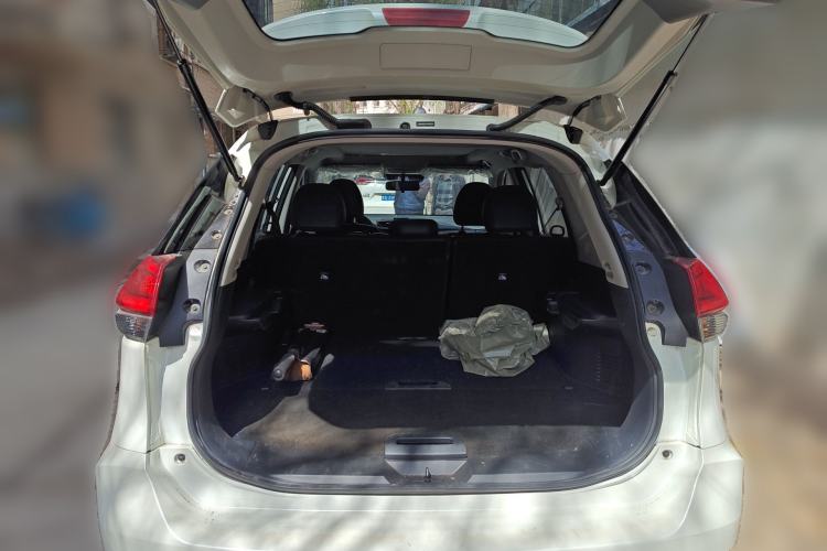 Used Nissan X-Trail 2023 Classic 2.0L Two-Wheel Drive Smart Connect Premium Edition Trunk