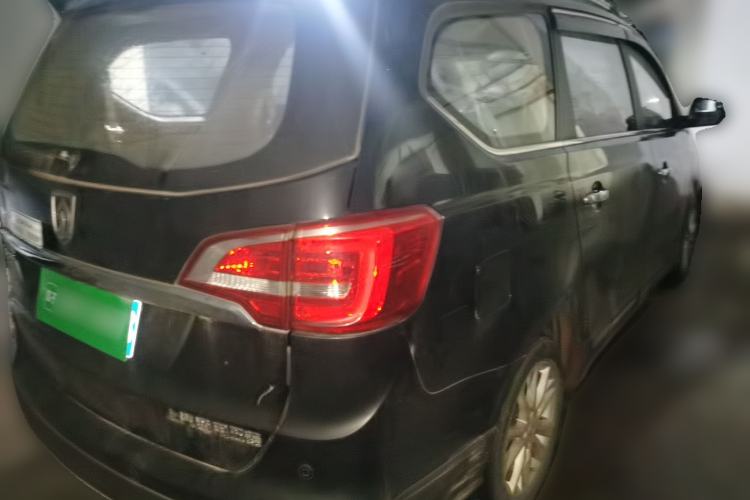 Used Baojun 730 2014 1.5L manual Comfort version 7 seats