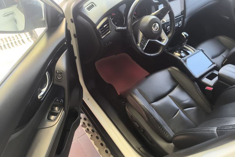 Used Nissan X-Trail 2019 2.0L CVT Smart Connect Comfort Edition 2WD Driver Seat