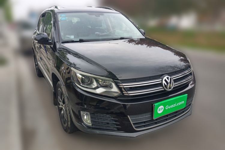 Used Volkswagen Tiguan 2016 300TSI Automatic Two-Wheel Drive Luxury Edition Front Right 45 Deg