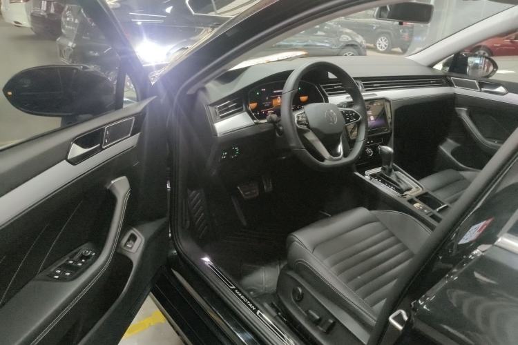 Used Volkswagen Magotan 2025 Zhongxiang Version 280TSI DSG Comfort Edition
