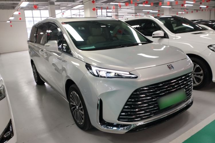 Used Buick GL8 New Energy 2025 Lu Shang Luxury Edition 7-Seater
