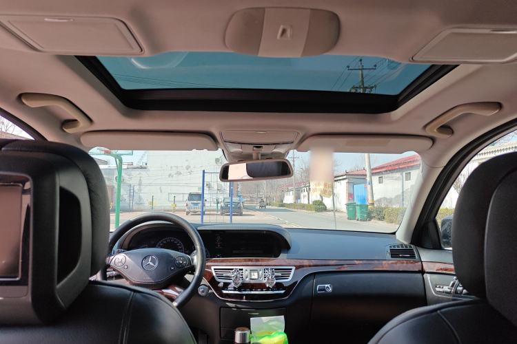 Used Mercedes-Benz S-Class 2010 S 300 L Luxury Model
