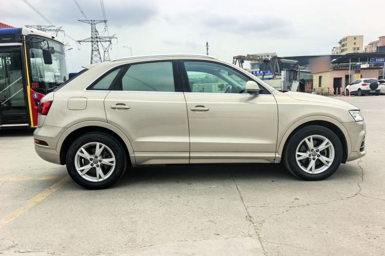 Used Audi Q3 2017 35 TFSI Fashion Model Exterior 12