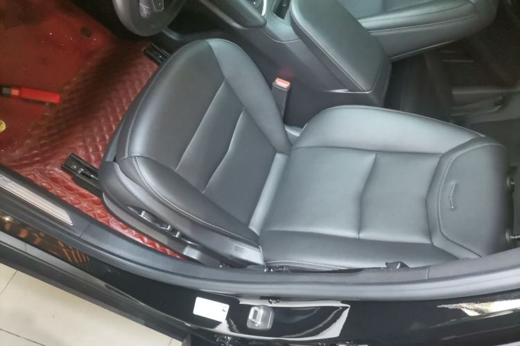 Used Cadillac XT5 2022 2.0T Two-Wheel Drive Luxury Version