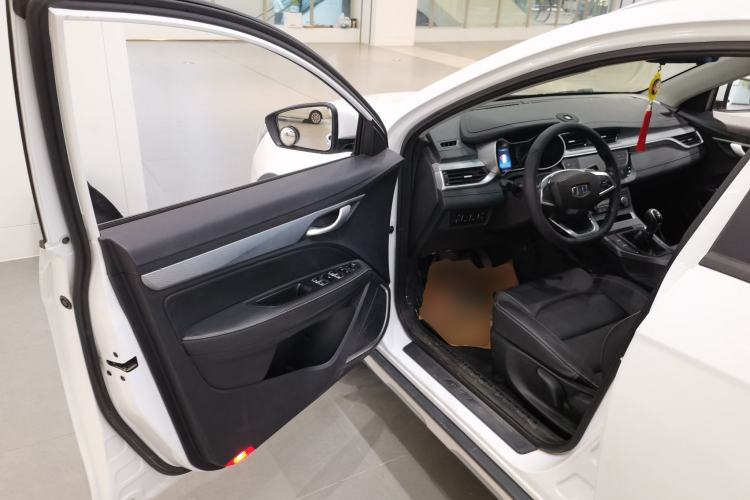 Used Geely Auto Vision S1 2019 Upgraded Model 1.5L Manual Elite Version
