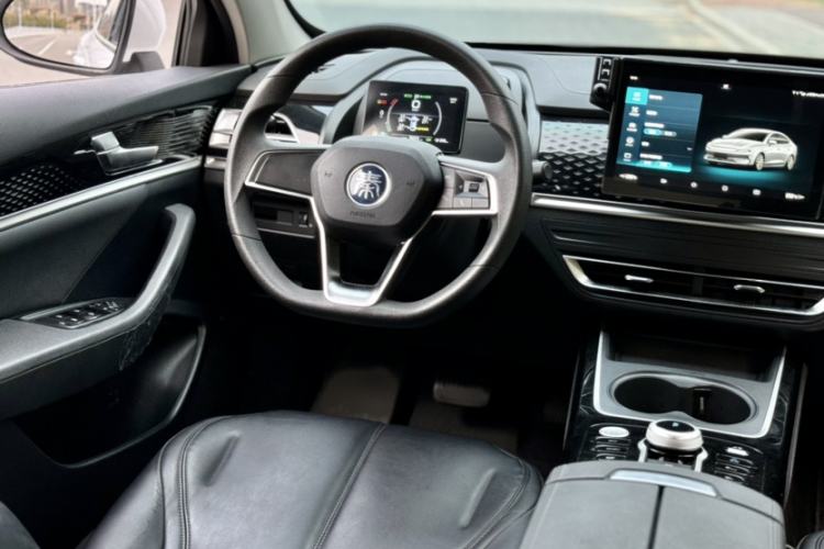 Used BYD Qin PLUS 2021 EV 400KM Leading Comfort Edition Interior 1