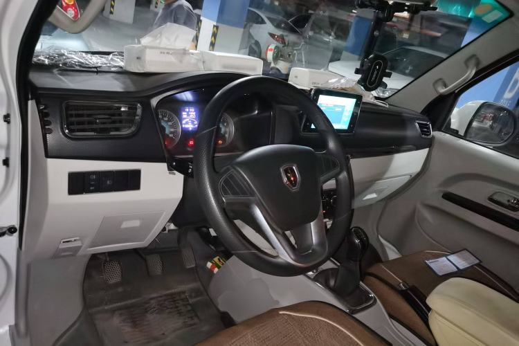 Used Jinbei New Hiace S 2023 1.5L Wealth Edition Van 2/5-Seater Air-Conditioned Model SWC15M
