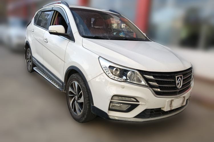 Used Baojun 560 2017 Rhythmic Edition 1.8L iAMT Prestige Model Front Right 45 Deg