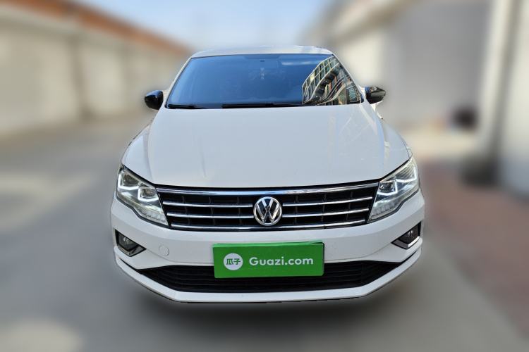 Used Volkswagen Jetta 2017 1.5L Manual Fashion Edition
