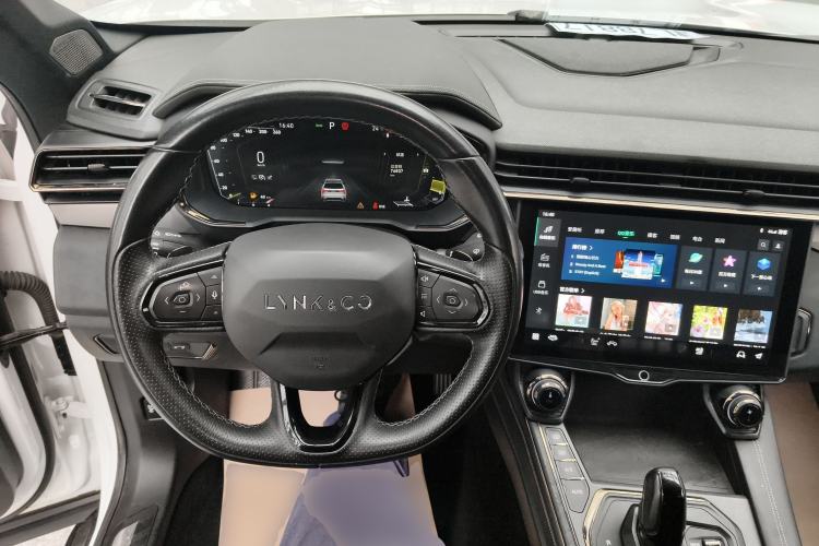 Used Lynk & Co 01 2021 2.0TD Four-Wheel Drive Hype-Halo Steering Wheel