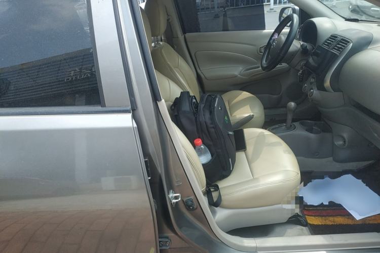 Used Nissan Sunny 2011 1.5XE CVT Comfort Edition Right Front Seat