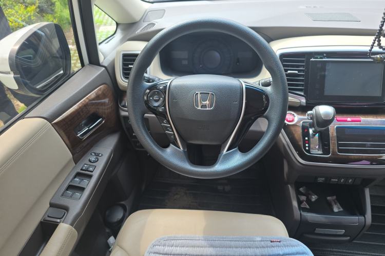 Used Honda Odyssey 2015 Revised 2.4L Luxury Edition Steering Wheel