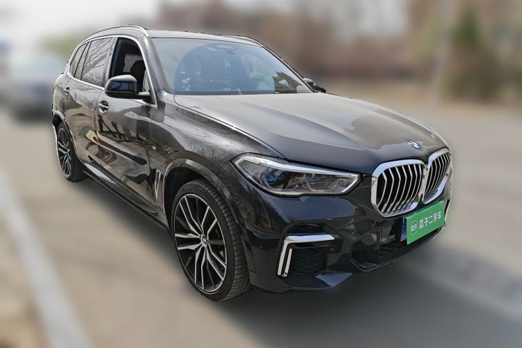 Used BMW X5 2022 Restyled xDrive 40Li Luxury Edition M Sport Package Front Right 45 Deg