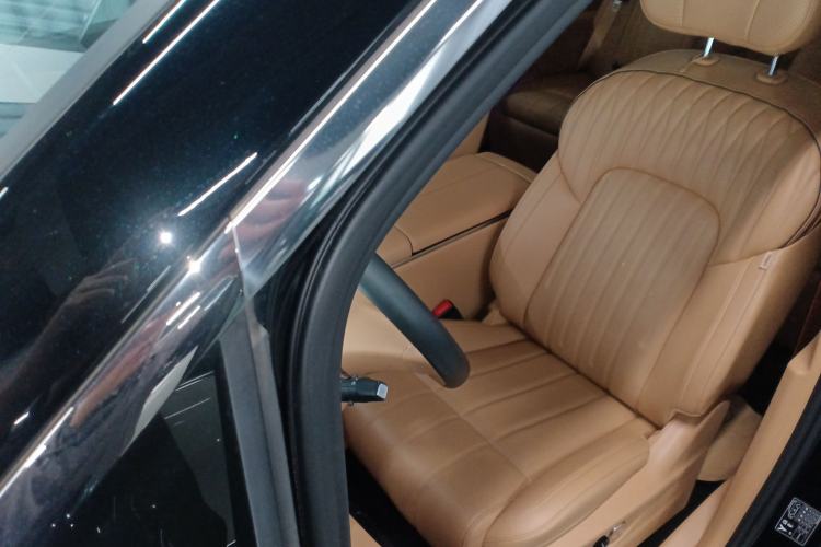 Used VOYAH Dream 2025 PHEV Four-Wheel-Drive Flagship Kunpeng Edition