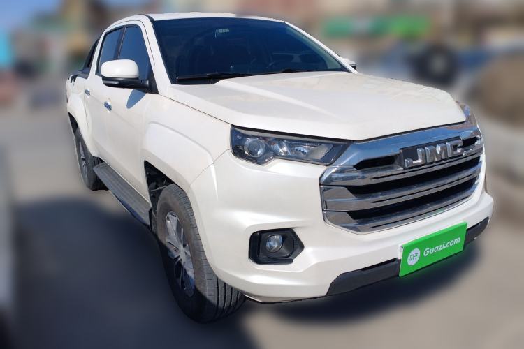 Used JMC Yuhu 7 2023 2.0T Automatic Diesel 4x4 Comfort Version Standard Wheelbase
