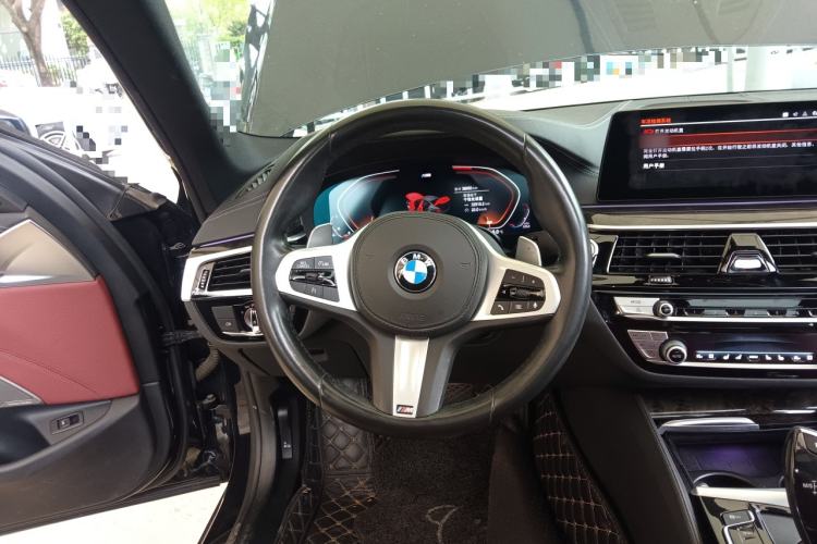 Used BMW 5 Series 2020 530Li Luxury Edition M Sport Package Steering Wheel