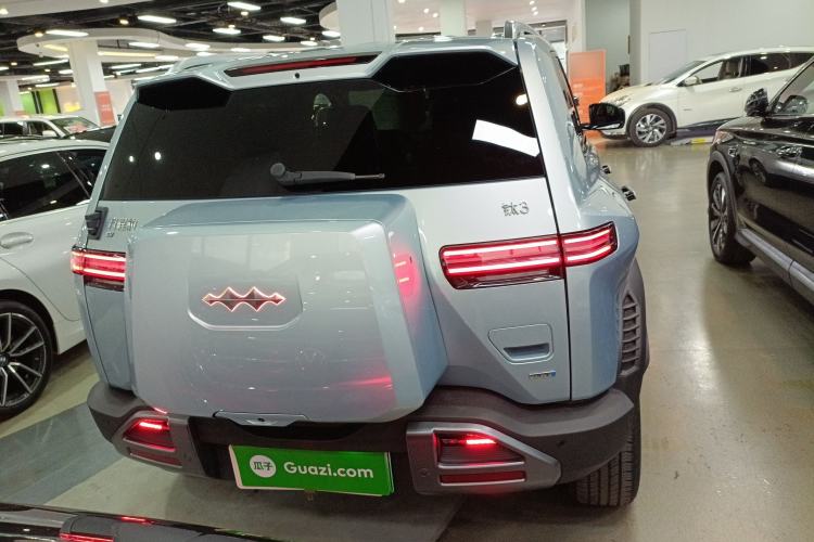 Used Formula Leopard Titanium 3 2025 501 km Range Rear-Wheel Drive Intelligent Driving Max Edition