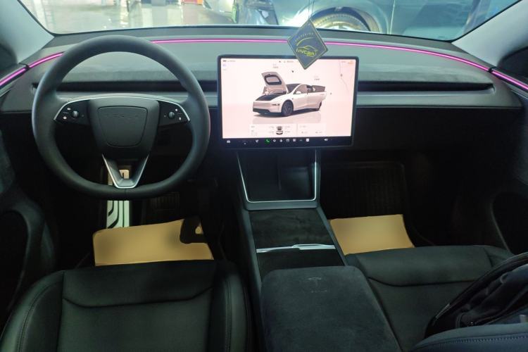Used Tesla Model Y 2025 Long-Range All-Wheel-Drive Version
