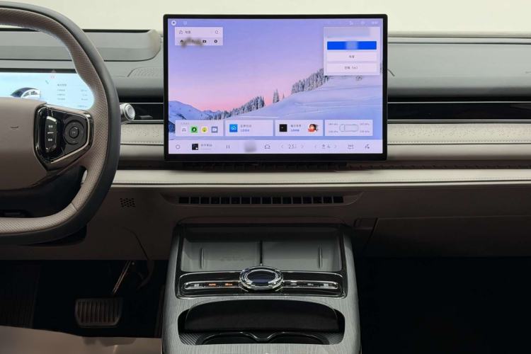 Used Geely Galaxy 8 2025 130km EM-P Starship Edition
