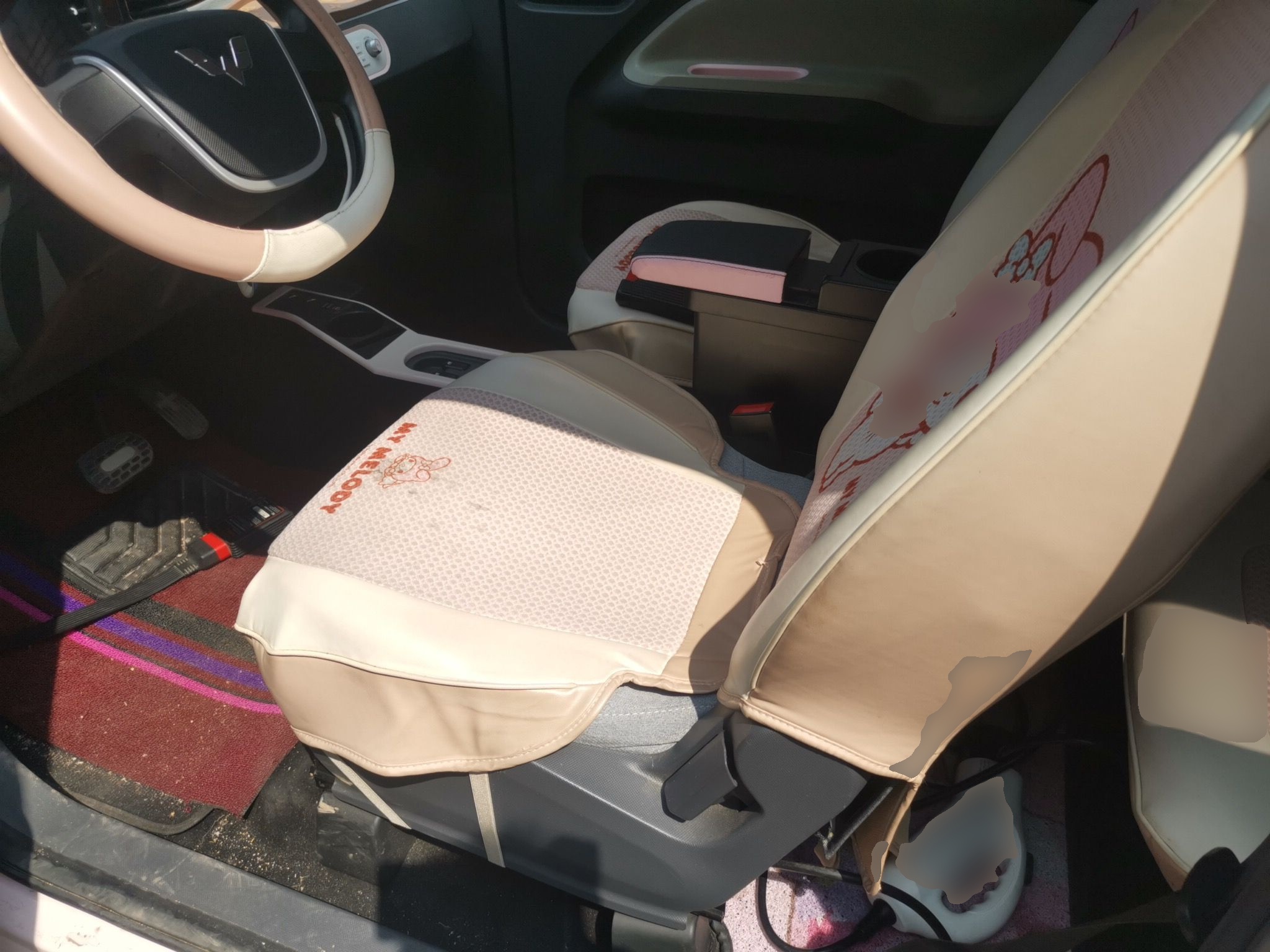 Переднее сиденье в автомобиле