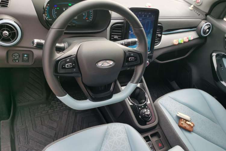 Used Chery New Energy Little Ant 2022 Revised Version Sweet Pink Edition Half-Sugar Version Lithium Iron Phosphate 30.7 kWh 30 kW 301 km