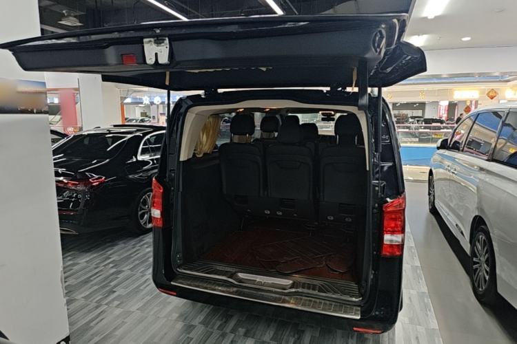 Used Mercedes-Benz Vito 2021 2.0T Elite Version 7 Seats Trunk