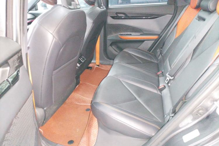 Used Changan UNI-V 2022 1.5T Prestige Version