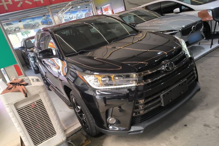 Used Toyota Highlander 2018 2.0T Four-Wheel Drive Knight Edition 7 Seats China VI Standard Front Right 45 Deg