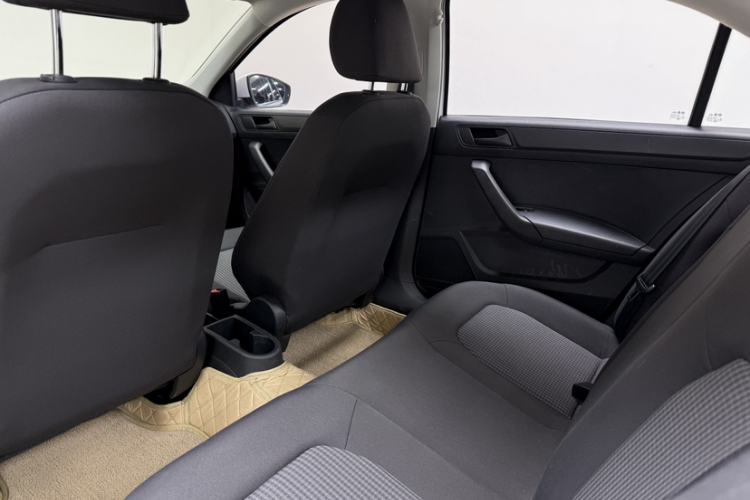 Used Volkswagen Santana 2019 1.5L Manual Fashion Edition China VI Standard
