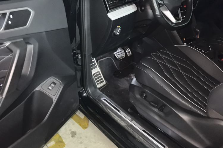 Used Volkswagen Tiguan L 2024 330TSI Automatic Two-Wheel Drive R-Line Enhanced Edition