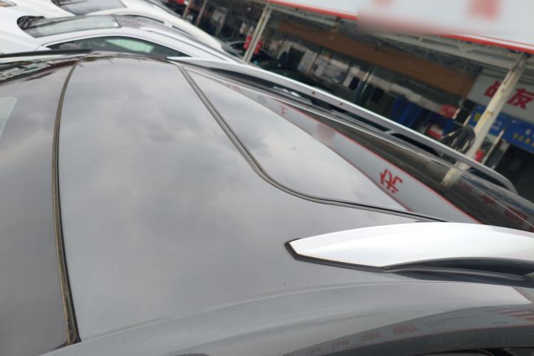 Used Chevrolet Equinox 2017 550T Automatic All-Wheel-Drive Top-Tier Version Roof