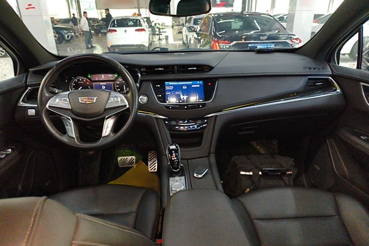 Used Cadillac XT5 2021 2.0T Two-Wheel Drive Luxury Version