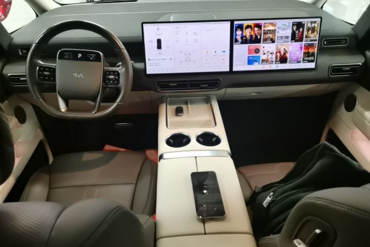 Used Li Auto MEGA 2024 Ultra Model
