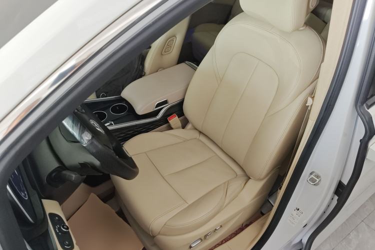 Used Buick GL8 2022 ES Landtrek 653T Luxury Edition