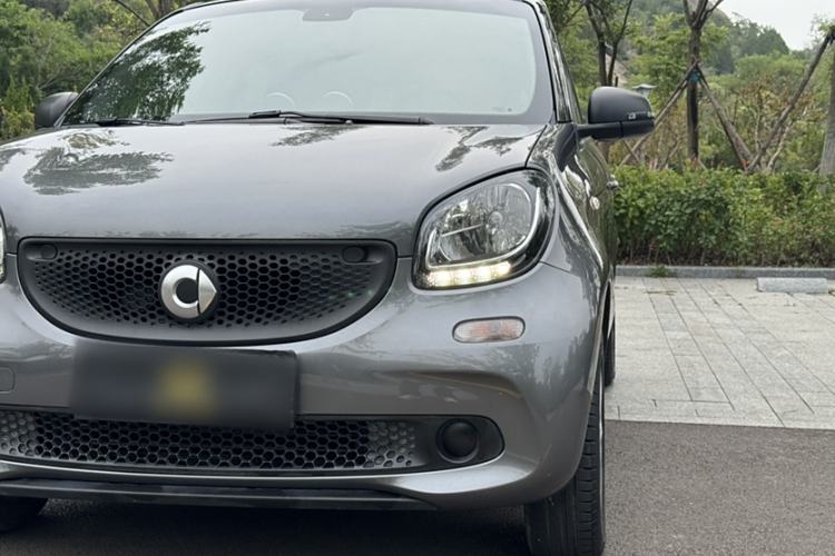 Used smart forfour 2018 1.0L 52 kW Dynamic Edition
